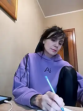 Snapshot of Francenia_lolis chatting on 2, 12, 2025 Francenia lolis online show from 2, 12, 2025