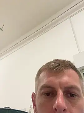 adrian90bi11 online show from 11, 5, 2026