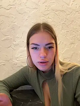 Snapshot of -Sexy_Barbie- chatting on 11, 1, 2025 -Sexy Barbie- online show from 11, 1, 2025