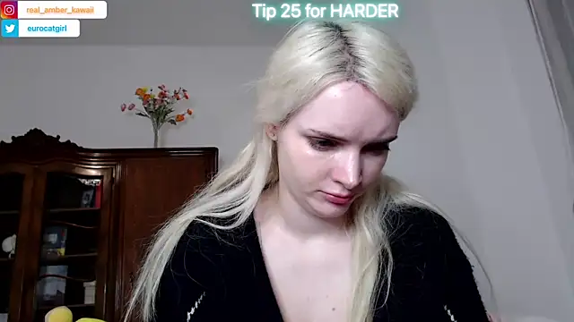 Snapshot of Amber_Kawaii chatting on 9, 3, 2025 Amber Kawaii online show from 9, 3, 2025