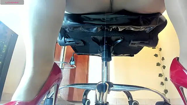 Snapshot of aitana-purple chatting on 8, 3, 2026 aitana-purple online show from 8, 3, 2026