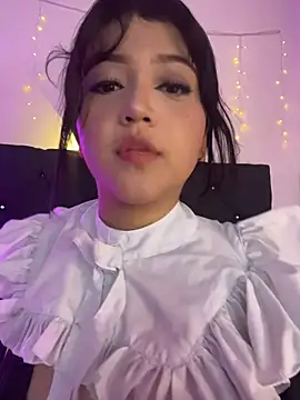 alisson carolina73 online show from 18, 12, 2025