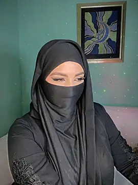 Snapshot of Zeynep-Lahsen chatting on 27, 1, 2025 Zeynep-Lahsen online show from 27, 1, 2025