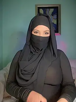 Snapshot of Zeynep-Lahsen chatting on 20, 3, 2025 Zeynep-Lahsen online show from 20, 3, 2025