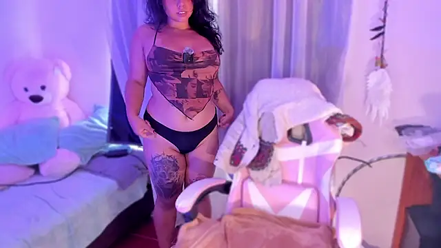 Snapshot of kiki_cavilll chatting on 24, 6, 2026 kiki cavilll online show from 24, 6, 2026