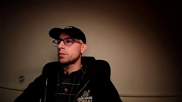 Snapshot of mikealcorleone chatting on 19, 1, 2025 mikealcorleone online show from 19, 1, 2025
