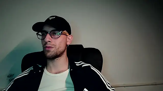 Snapshot of mikealcorleone chatting on 24, 1, 2025 mikealcorleone online show from 24, 1, 2025
