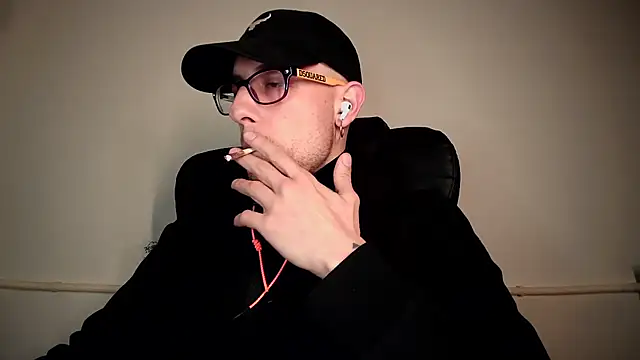 Snapshot of mikealcorleone chatting on 25, 2, 2025 mikealcorleone online show from 25, 2, 2025