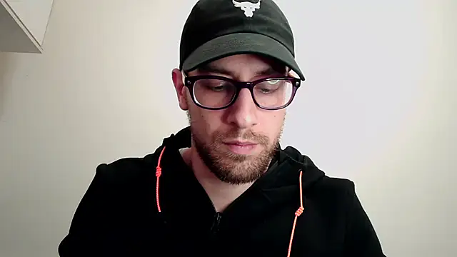 Snapshot of mikealcorleone chatting on 8, 3, 2025 mikealcorleone online show from 8, 3, 2025