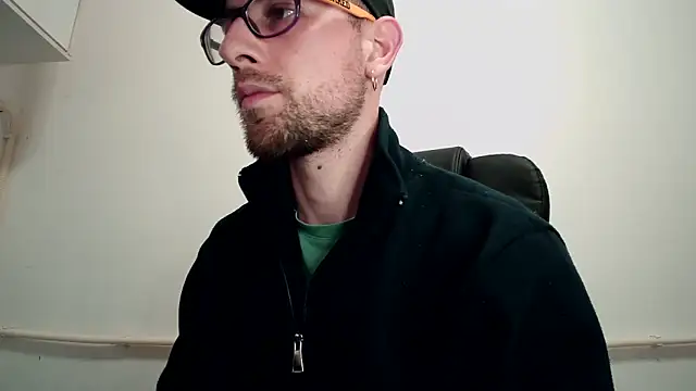 Snapshot of mikealcorleone chatting on 11, 3, 2025 mikealcorleone online show from 11, 3, 2025