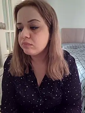 cansuozell online show from 19, 12, 2025