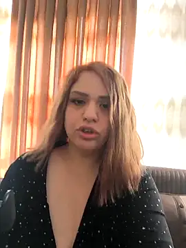 Snapshot of cansuozell chatting on 15, 2, 2026 cansuozell online show from 15, 2, 2026