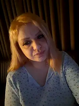 Snapshot of cansuozell chatting on 3, 3, 2026 cansuozell online show from 3, 3, 2026