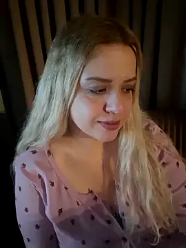 Snapshot of cansuozell chatting on 22, 3, 2026 cansuozell online show from 22, 3, 2026