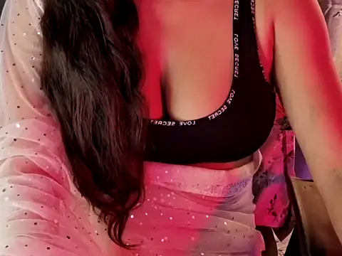 Snapshot of SexyAndHottie chatting on 2, 11, 2025 SexyAndHottie online show from 2, 11, 2025