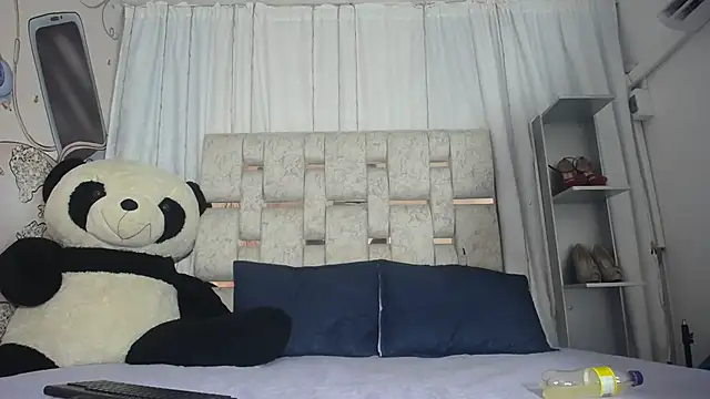 KOURTNEY-- online show from 6, 10, 2025