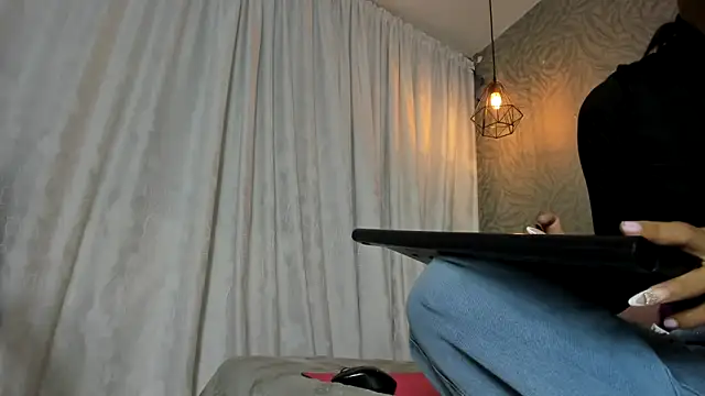 KOURTNEY-- online show from 17, 1, 2026