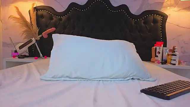 Carohorny4u online show from 15, 5, 2026