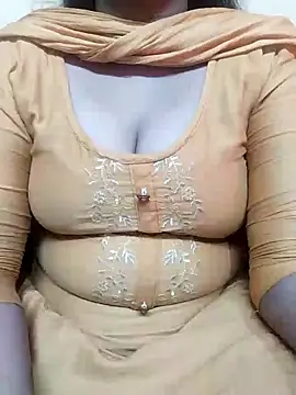 Snapshot of Cute_Sona17 chatting on 14, 1, 2025 Cute Sona17 online show from 14, 1, 2025