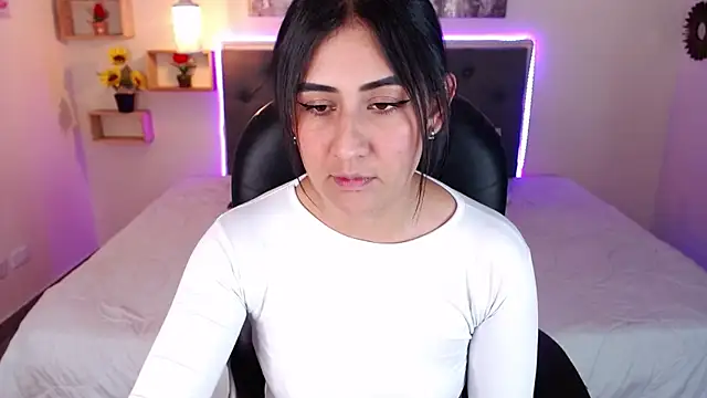 mia aira online show from 5, 12, 2024