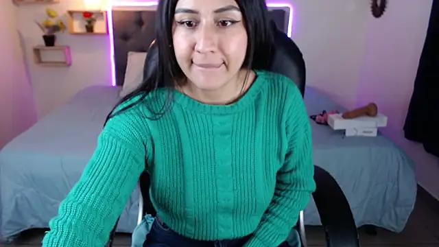 mia aira online show from 5, 2, 2025