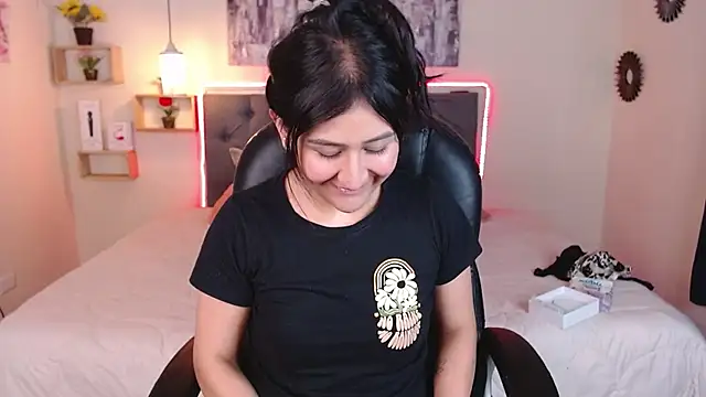 mia aira online show from 19, 2, 2025