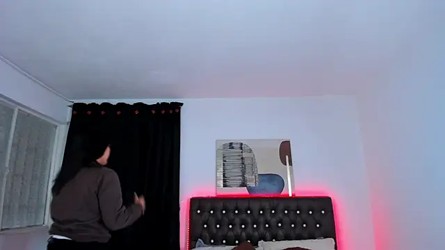 mia aira online show from 26, 2, 2025