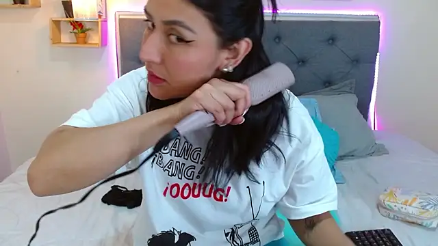 mia aira online show from 25, 9, 2025