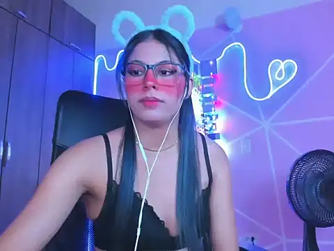 Snapshot of _ALLYSON18_ chatting on 11, 2, 2025  ALLYSON18  online show from 11, 2, 2025
