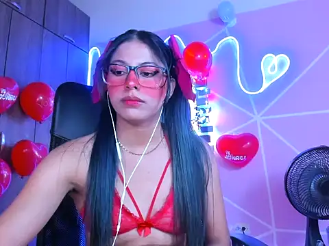 Snapshot of _ALLYSON18_ chatting on 14, 2, 2025  ALLYSON18  online show from 14, 2, 2025