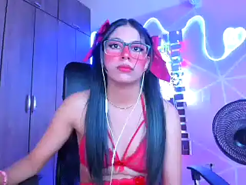 Snapshot of _ALLYSON18_ chatting on 22, 2, 2025  ALLYSON18  online show from 22, 2, 2025