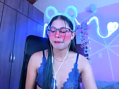 Snapshot of _ALLYSON18_ chatting on 27, 2, 2025  ALLYSON18  online show from 27, 2, 2025