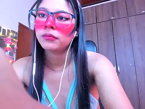 Snapshot of _ALLYSON18_ chatting on 9, 9, 2025  ALLYSON18  online show from 9, 9, 2025