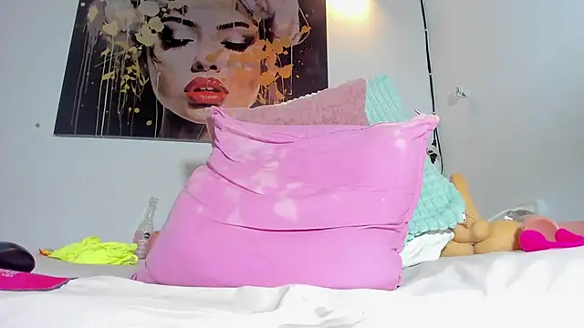 Snapshot of reinahot-699 chatting on 5, 1, 2026 reinahot-699 online show from 5, 1, 2026