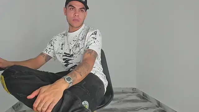 mikee scooth online show from 15, 1, 2026