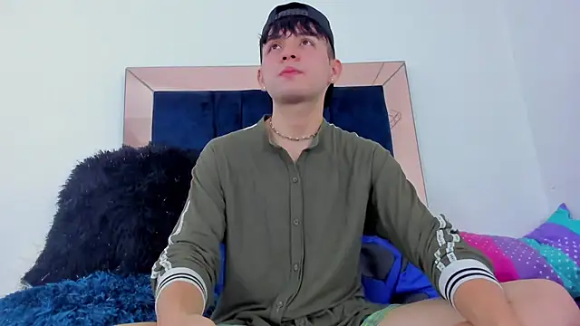 Snapshot of Bragam_Stiven chatting on 13, 3, 2025 Bragam Stiven online show from 13, 3, 2025