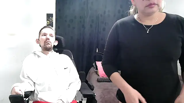 Snapshot of Sophia_and_Thomas chatting on 24, 2, 2025 Sophia and Thomas online show from 24, 2, 2025