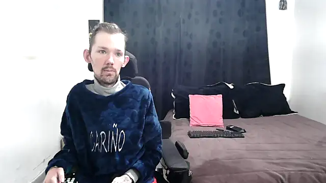 Snapshot of Sophia_and_Thomas chatting on 27, 2, 2025 Sophia and Thomas online show from 27, 2, 2025