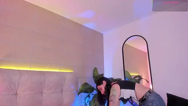 Snapshot of Karito-28 chatting on 4, 11, 2025 Karito-28 online show from 4, 11, 2025