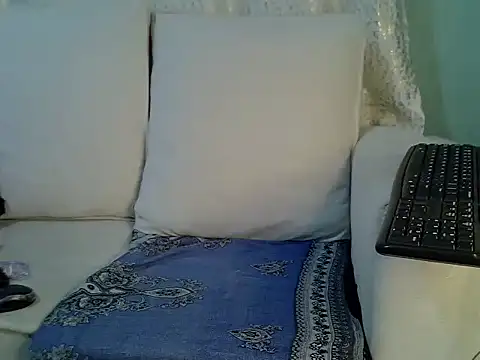 Snapshot of Caryyyl chatting on 6, 2, 2026 Caryyyl online show from 6, 2, 2026