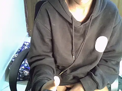 Snapshot of Caryyyl chatting on 9, 3, 2026 Caryyyl online show from 9, 3, 2026