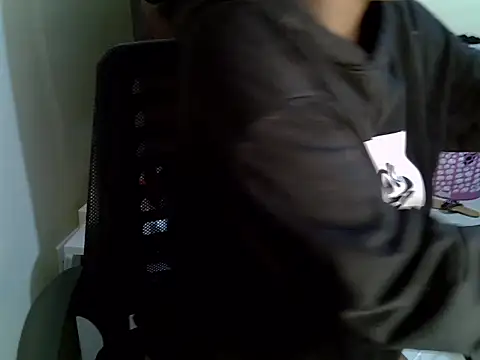 Snapshot of Caryyyl chatting on 12, 4, 2026 Caryyyl online show from 12, 4, 2026