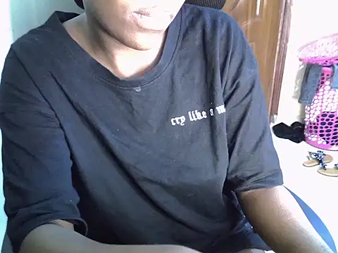 Snapshot of Caryyyl chatting on 15, 4, 2026 Caryyyl online show from 15, 4, 2026