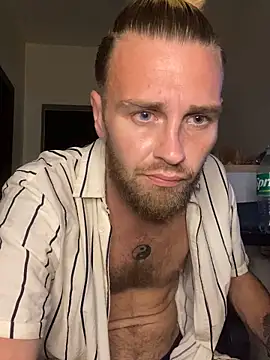 Snapshot of Danjamez1892 chatting on 3, 1, 2025 Danjamez1892 online show from 3, 1, 2025