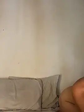 Snapshot of Danjamez1892 chatting on 8, 3, 2025 Danjamez1892 online show from 8, 3, 2025