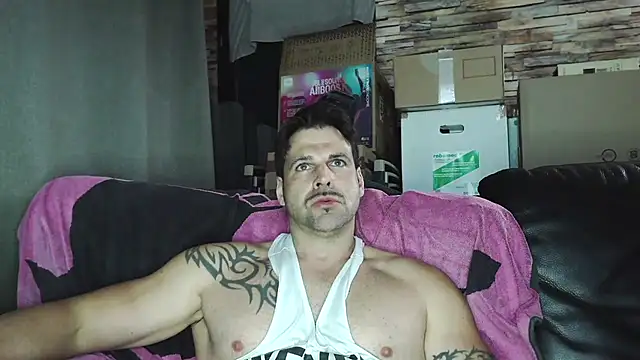 Snapshot of XxBigboybandxX chatting on 5, 3, 2026 XxBigboybandxX online show from 5, 3, 2026