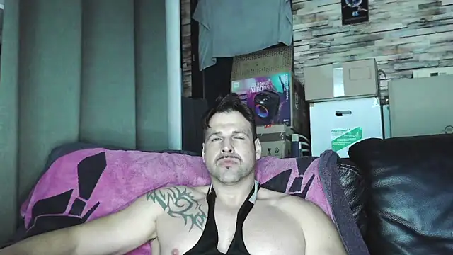 Snapshot of XxBigboybandxX chatting on 14, 3, 2026 XxBigboybandxX online show from 14, 3, 2026