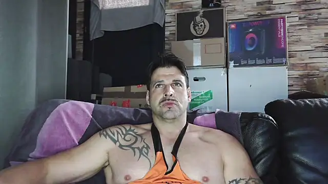 Snapshot of XxBigboybandxX chatting on 1, 4, 2026 XxBigboybandxX online show from 1, 4, 2026