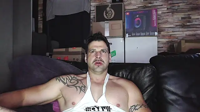 Snapshot of XxBigboybandxX chatting on 4, 4, 2026 XxBigboybandxX online show from 4, 4, 2026