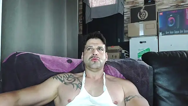 Snapshot of XxBigboybandxX chatting on 4, 4, 2026 XxBigboybandxX online show from 4, 4, 2026